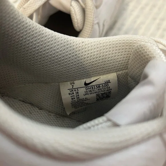 WOMANS NIKE COURT VISION LO NN - Picture 9 of 10